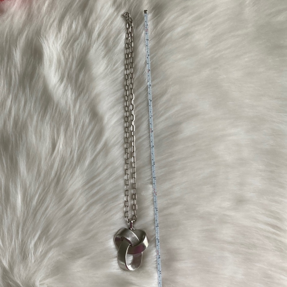 Large Vtg Crown Trifari Silver Tone Pendant & Necklace - Picture 8 of 11